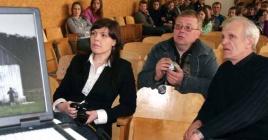 Ričardo Pasiliausko nuotraukoje: (iš kairės) klubo nariai J.Briunienė, G.Mickaitis ir V.Čekaitis Ričardo Pasiliausko nuotraukoje: (iš kairės) klubo nariai J.Briunienė, G.Mickaitis ir V.Čekaitis